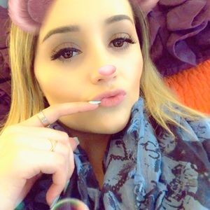 Meet your Posher, Iscela